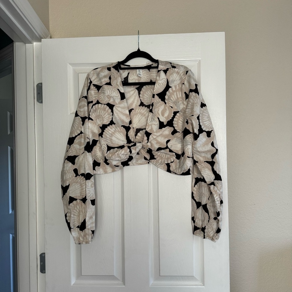 H&M long sleeve blouse